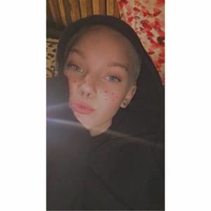 Meet your Posher, Alayna